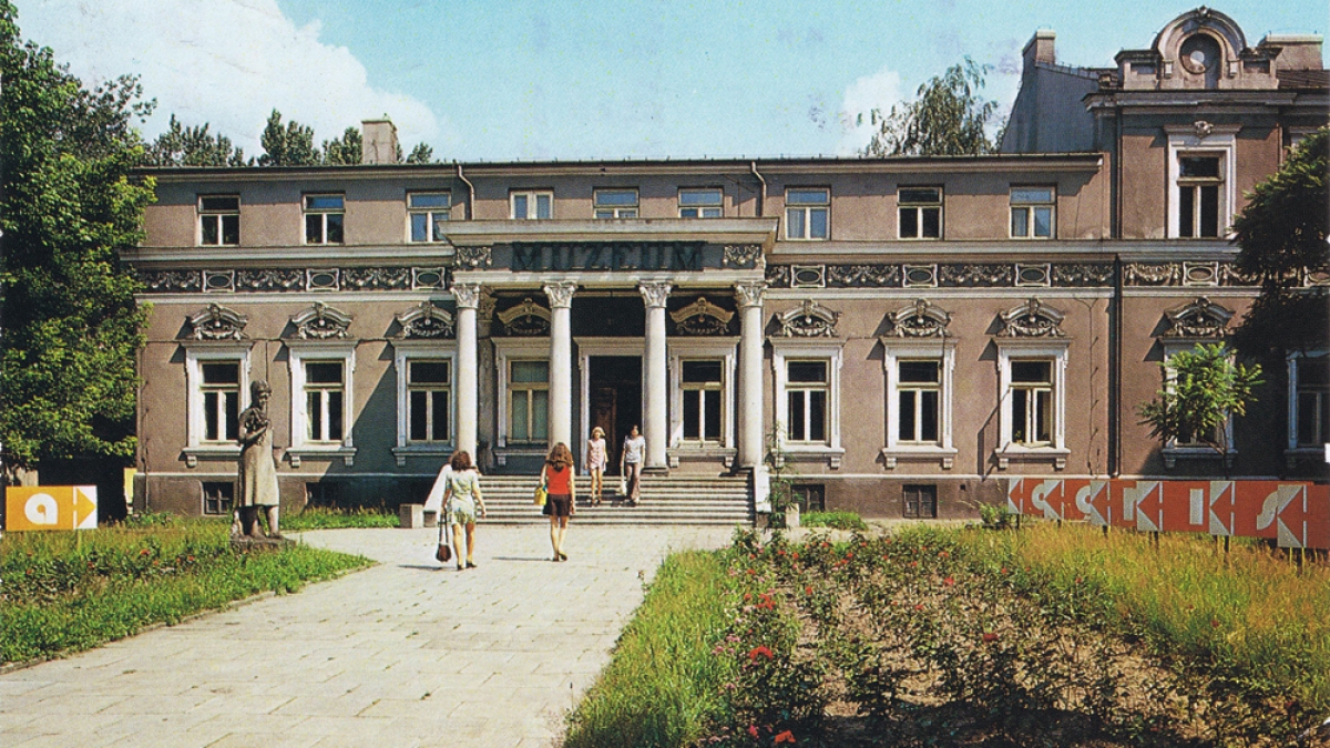 Budynek-Willi-na-pocztówce-z-czasów-PRL,-kiedy-mieściło-się-tu-Muzeum