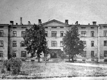 Widok szpitala św. Kazimierza po rozbudowie z lat 30 XX w.