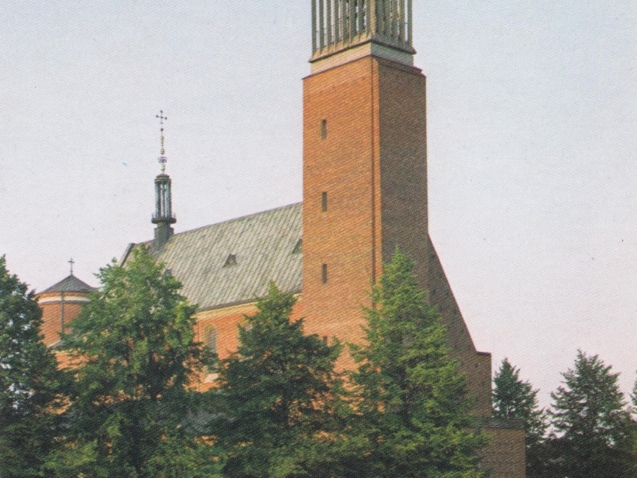 Kościół św. Teresy na pocztówce z okresu PRL-u (1)