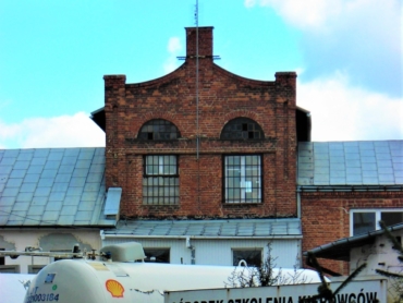 Fragment budynku dawnego browaru od strony dziedzińca. Fot. P. Puton, 2007